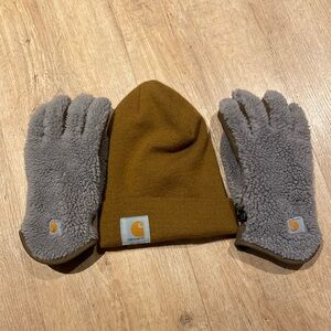 Carhartt hat and gloves